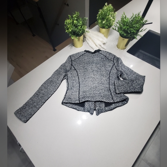 TRISTAN Magnifique blazer en laine avec appliqué de cuir vegan de qualité - Picture 6 of 8